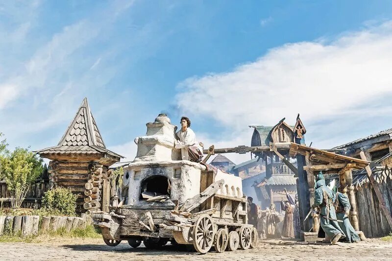 Емеля на самоходной печи (летний колёсный вариант)