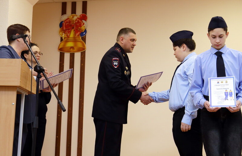церемония посвящения в движение. церемония посвящения в движение. районная газета о посвящении в кадеты. патриотическое движение. церемония посвящения в движение.