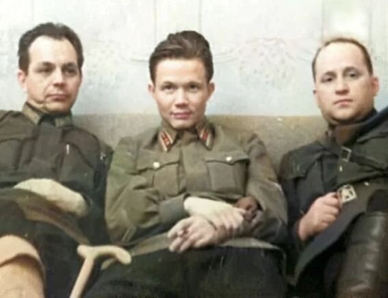 Куда ты исчез и в прошлые. Путник живопись. Крутые цитаты. Крутые цитаты. Исчезни цитаты.