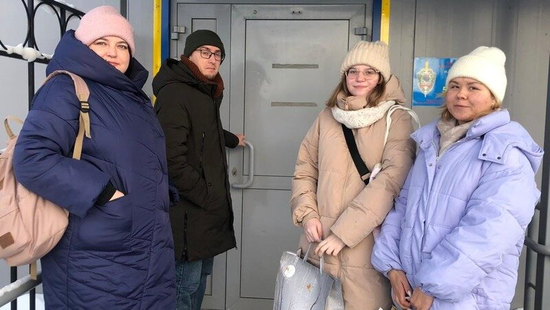 2 кг конфет это сколько