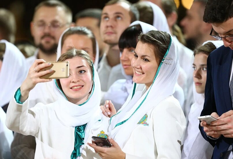 таинство евхаристии в православии. таинство причащения в православной церкви. молитвы перед причастием последование ко святому причащению. подготовка к причастию на святках. надо ли поститься в святки перед причастием.