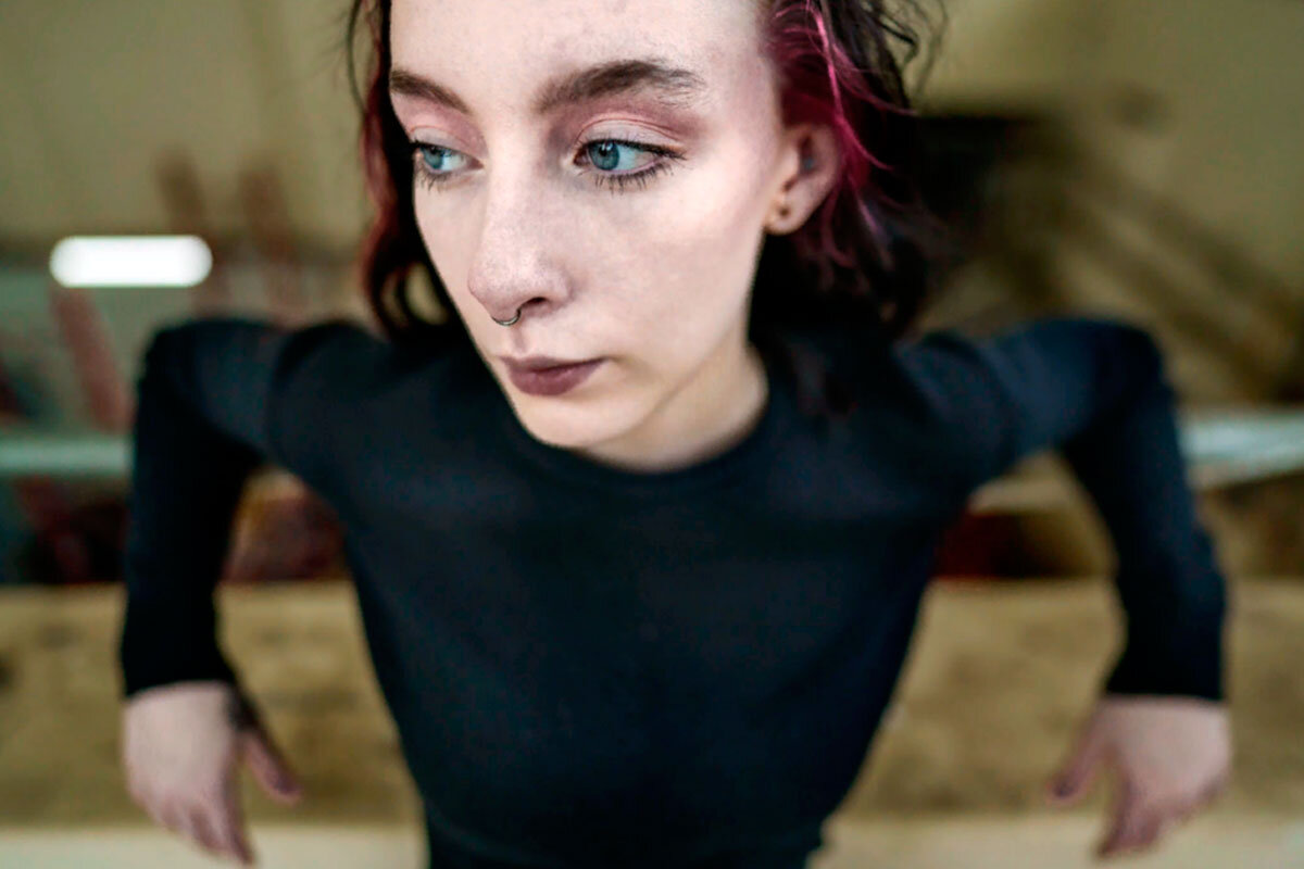 Нарцисс думает, что оживляет своего интимного партнёра - это проекция, всё наоборот 