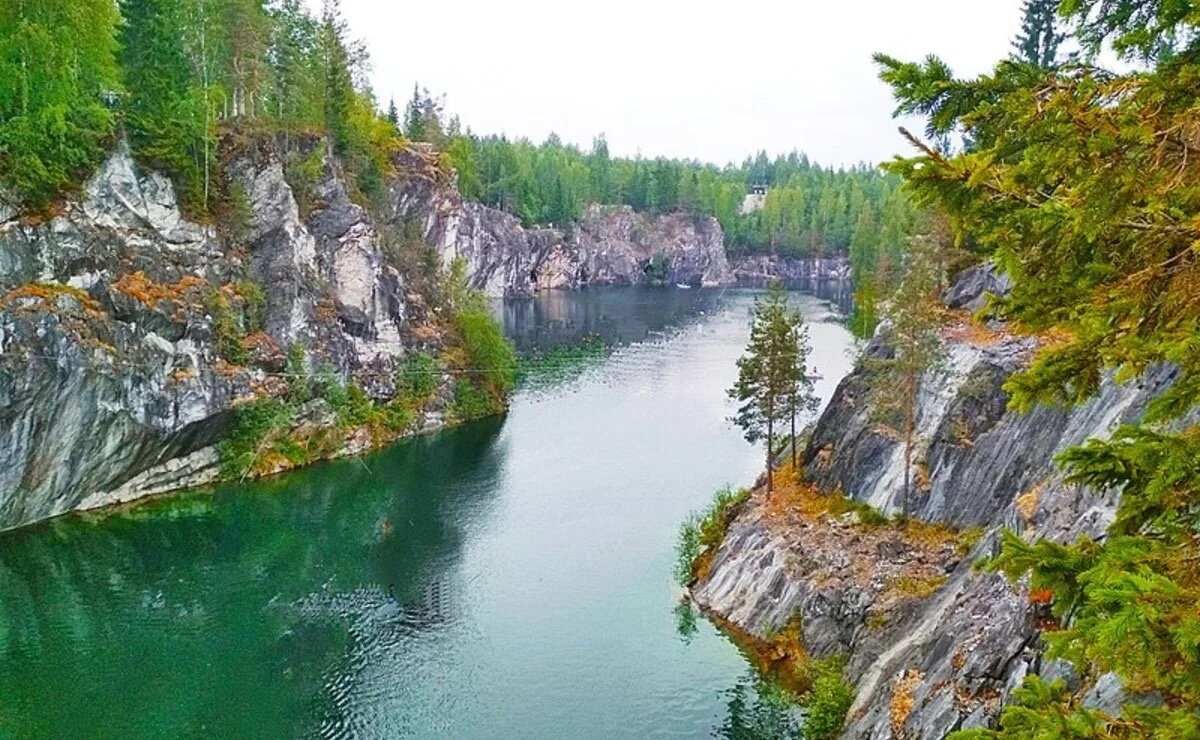 Мраморный каньон в парке "Рускеала" по маршруту бревета ВОЛ 2024. Фото с freeimages.com 