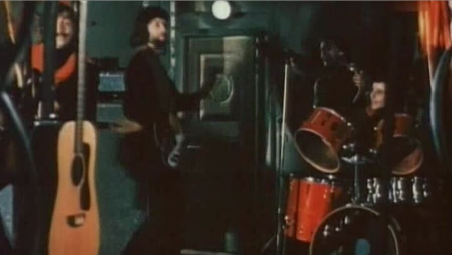 песня года 1983. 1981 круиз круиз крутится волчок магнитоальбом. песня года 85. 1981 год музыка. группа круиз сергей сарычев.