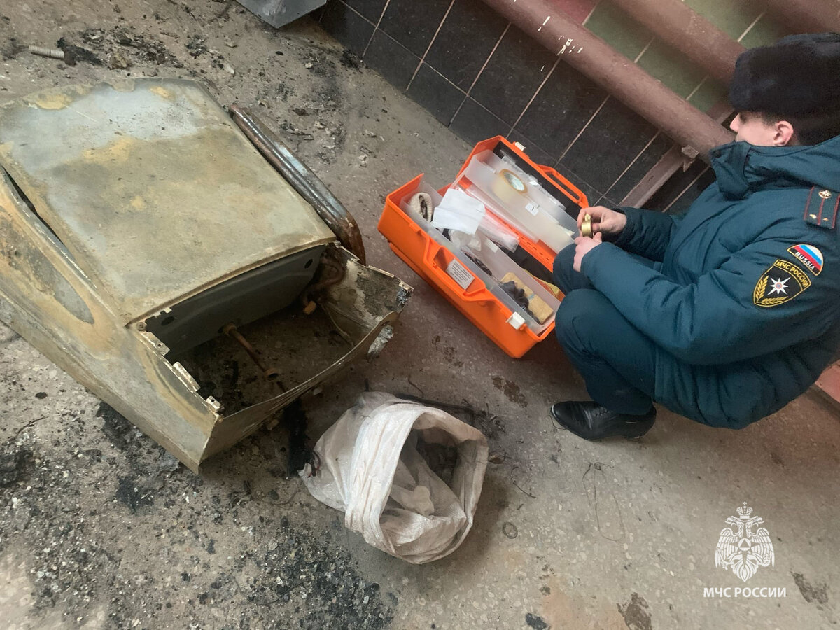 Герои россии. Специалисты мчс. Сотрудники. 23 мчс. День защитника отечества в россии.