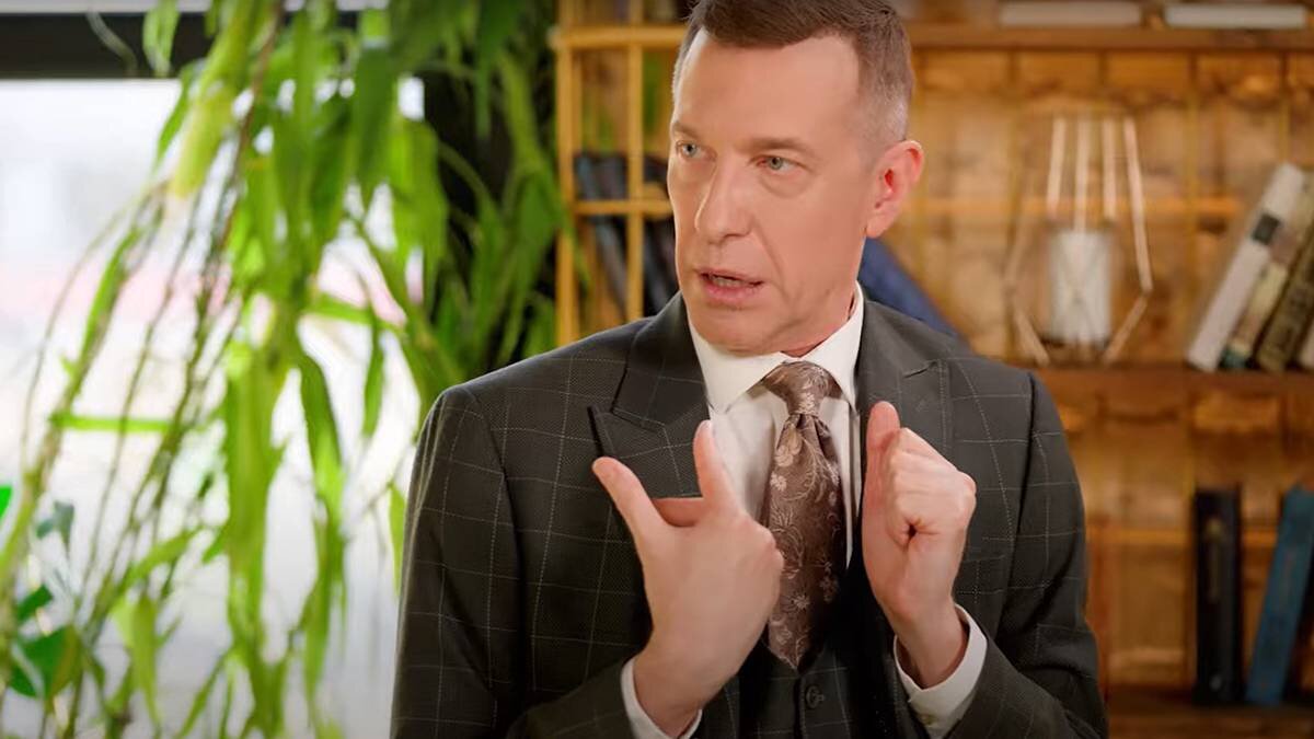 Птица счастья ноты для фортепиано. Кто исполняет песню стану ли я счастливей. Текст песни слезы. Как много девушек хороших текст песни. Стихотворение высоцкого о войне.