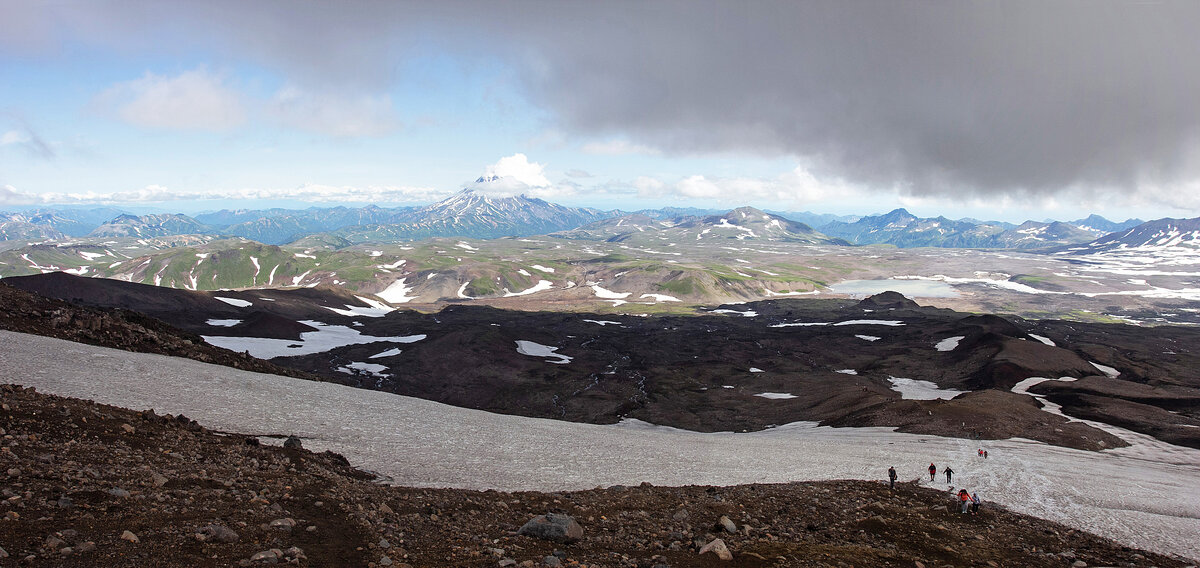 Петропавловск-камчатский гора. Авача камчатка. Камчатка лыжи. Камчатка горнолыжный курорт. Таинственная камчатка.