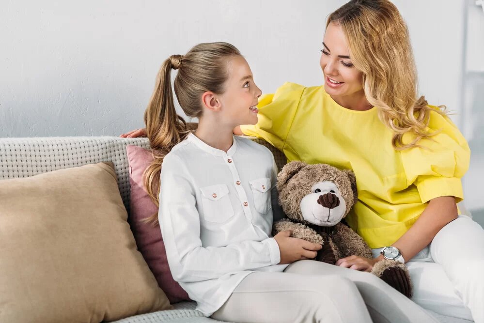 стоит ли носить чехол. чехольчик словарь для детей. стоит ли носить чехол. стоит ли носить чехол. ношение айфона без чехла.