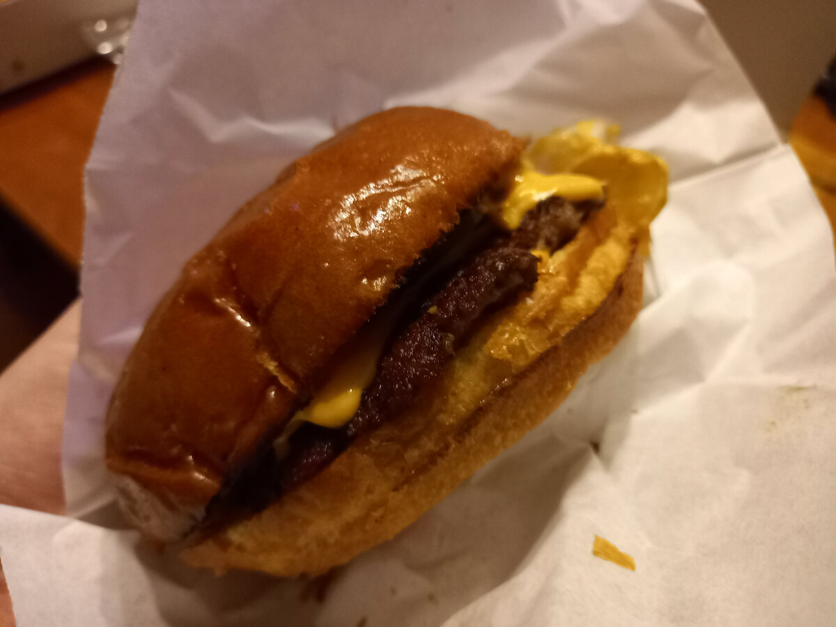 Вес порции 240 грамм.