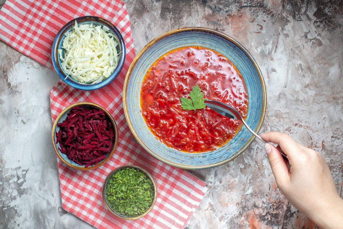 постный борщ. вегетарианский борщ. борщ для детей. борщ с картофелем. борщ постный со свеклой и свежей.