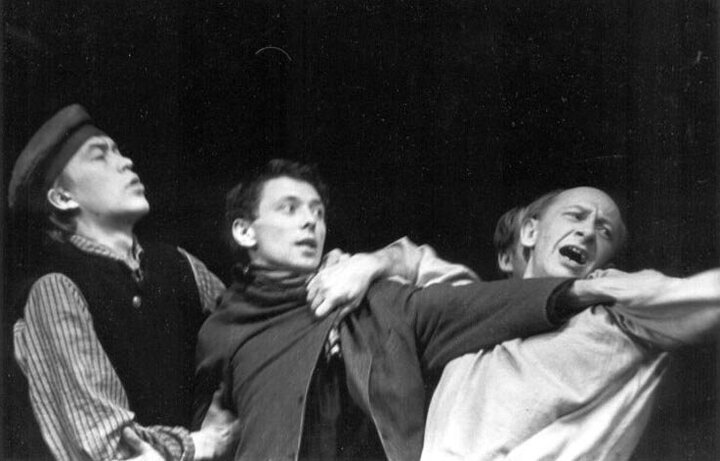 спектакль чайка мхт им чехова. театр спектакль. строго театральный. мхат чехова чайка актеры. сцена театра.