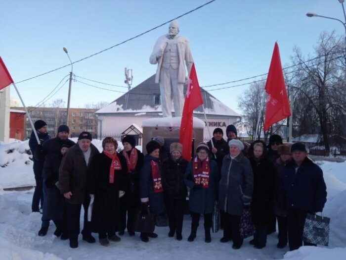 Кровать ленин с нами