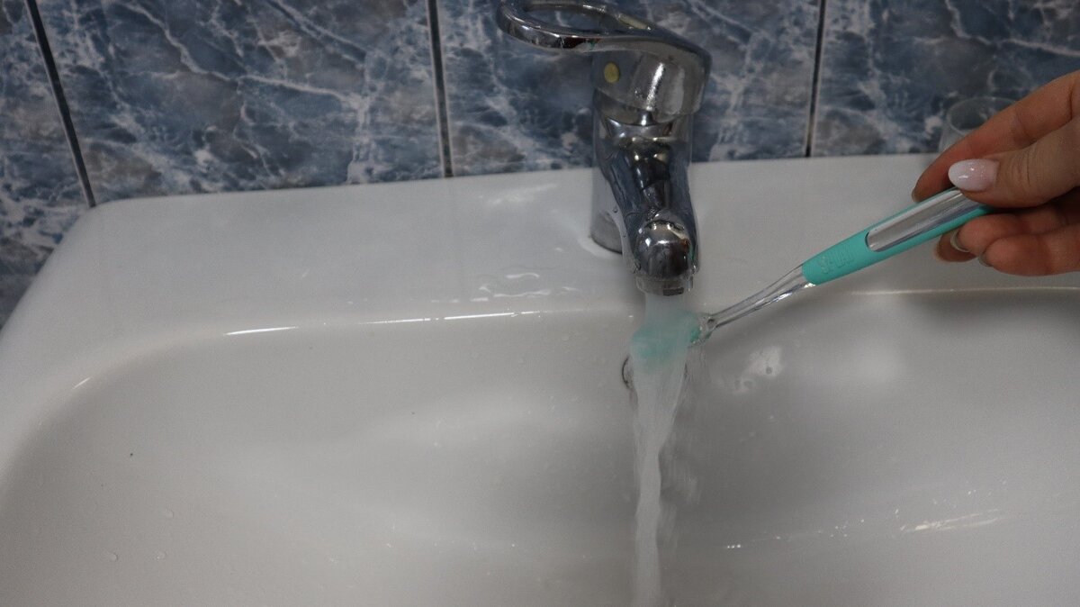 Лохматая зубная щетка. Правильная зубная щетка. Можно ли вернуть зубную щетку. Электрическая ионная зубная щетка. Можно ли вернуть зубную щетку.