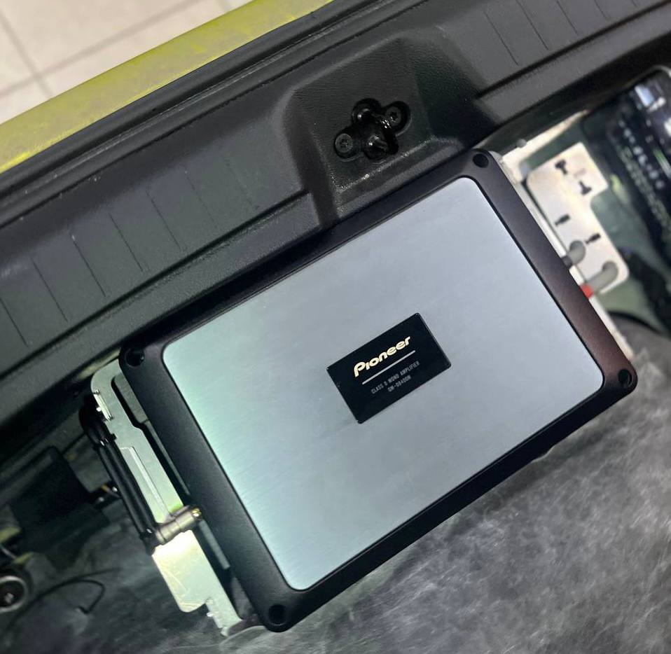 Остеон надкостница. Строение компактного вещества кости. Надкостница компактное вещество губчатое вещество. Строение пластинчатой губчатой костной ткани. Схема строения трубчатой кости под микроскопом.