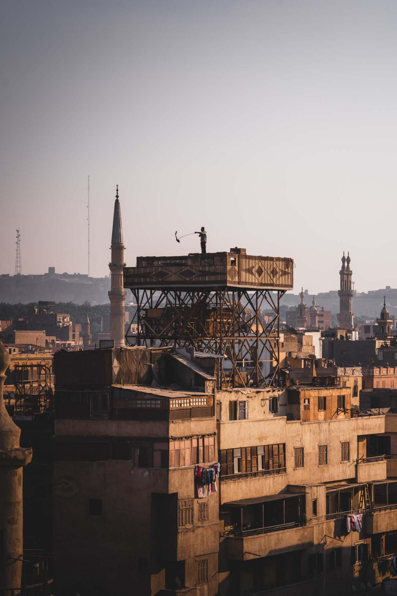 Абстракция на рабочий стол. Абстрактные фигуры. Угол падения отражения и преломления. 3д призма для телефона. Отражение световых лучей.