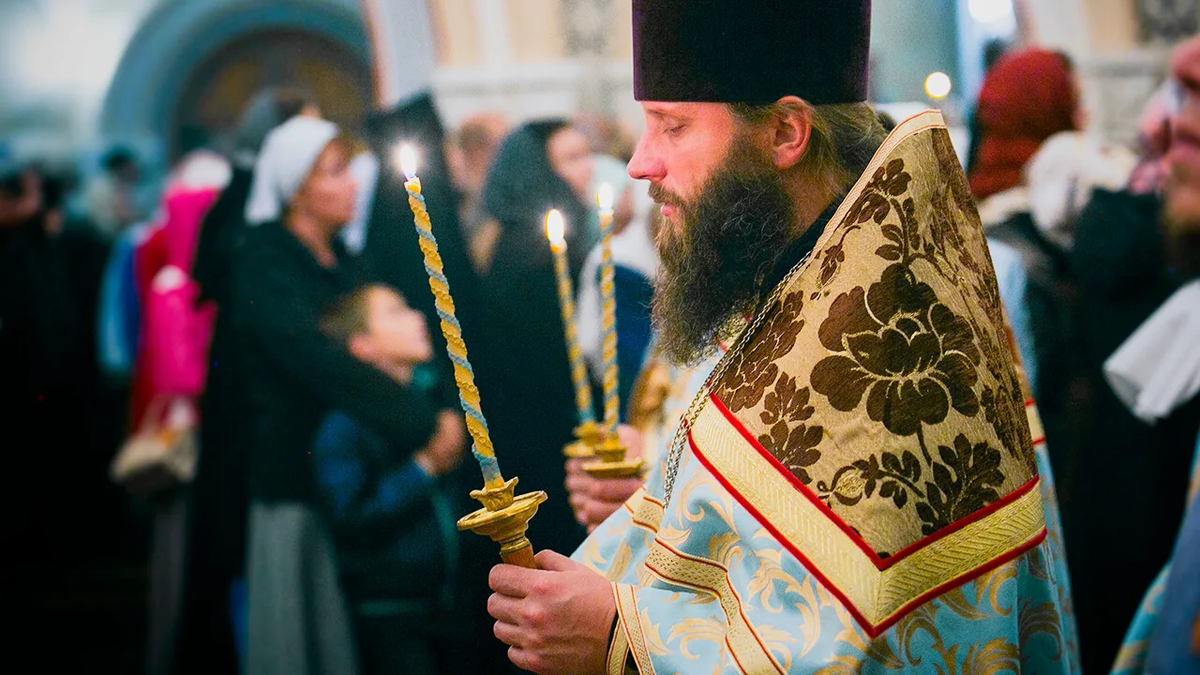 Почему когда молишься зеваешь. Господь слышит молитвы. Оставление молитвы. Почему человек зевает. Упражнение энергетическая зевота.