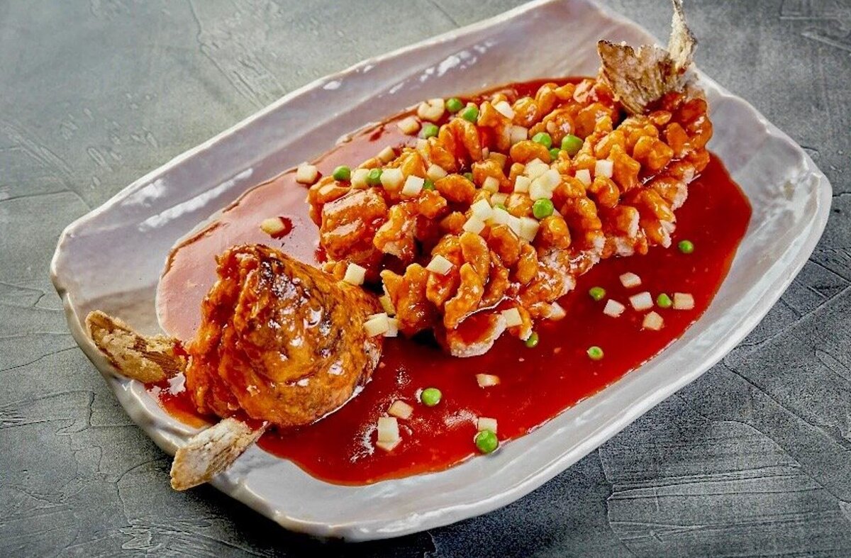 Рыба-белка в кисло-сладком соусе. Китайские традиции
