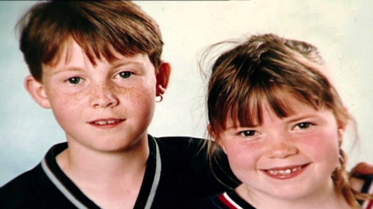 Ники со своей сестрой Фемке