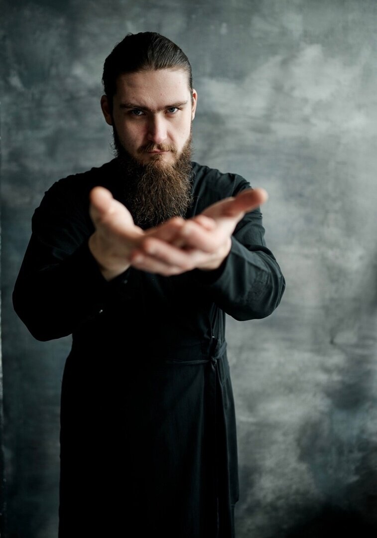 сонник батюшка. архимандрит олег черепанин. сонник батюшка священник. священник в белом. сон священник.