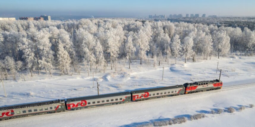 карта от москвы до екатеринбурга. время спб екатеринбург. москва екатеринбург карта. карта россии норильск на карте россии. норильск на карте россии с городами.