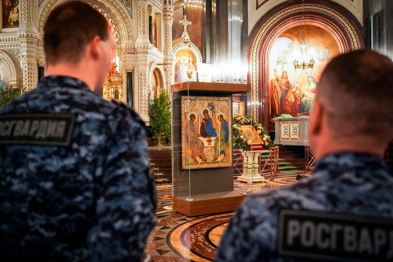 образ спаса нерукотворного в храме христа спасителя. храм христа спасителя святыни храма мощи. какие мощи в храме христа. мощи святителя филарета дроздова. мощи святителя николая в москве 2017.