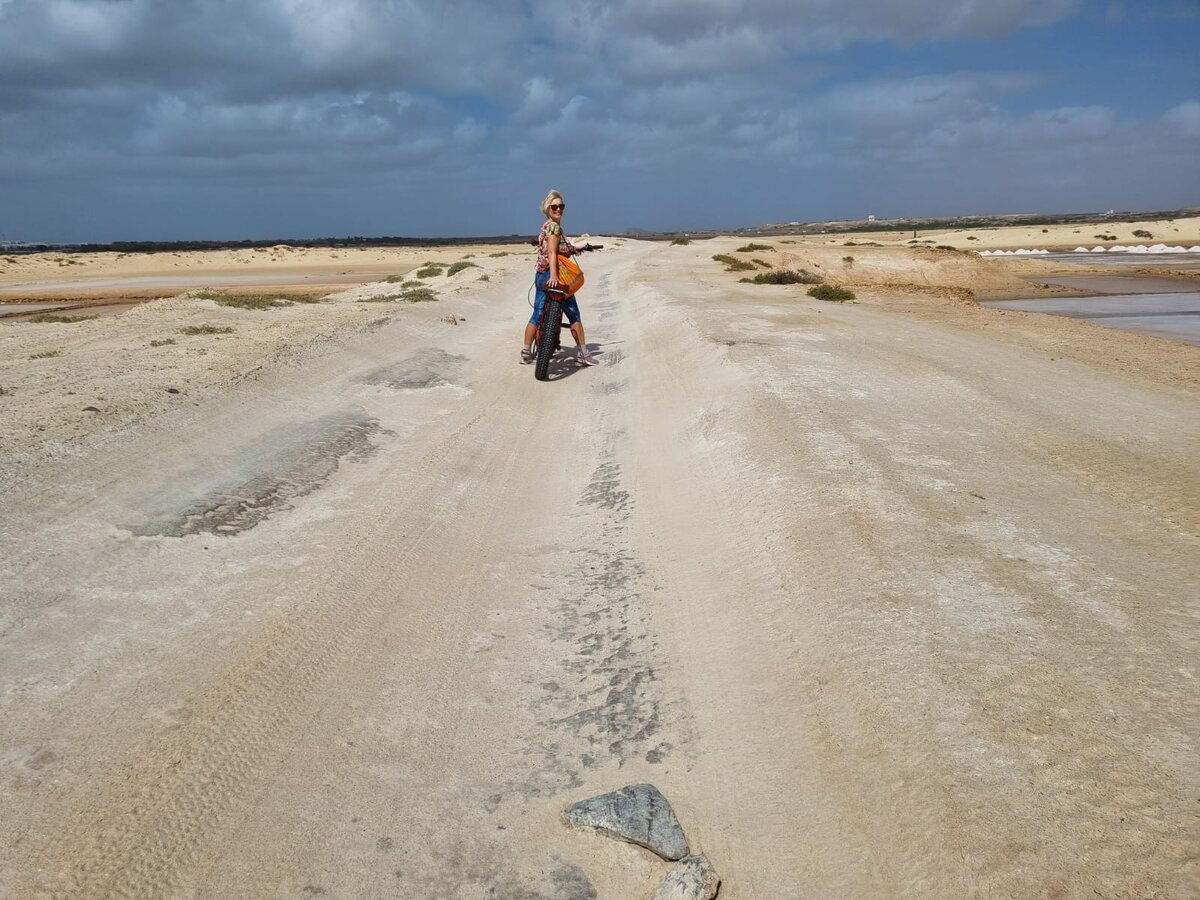 ценность сна по часам. надо ложиться спать. почему вредно поздно ложиться спать. ценность часов сна. как выспаться.