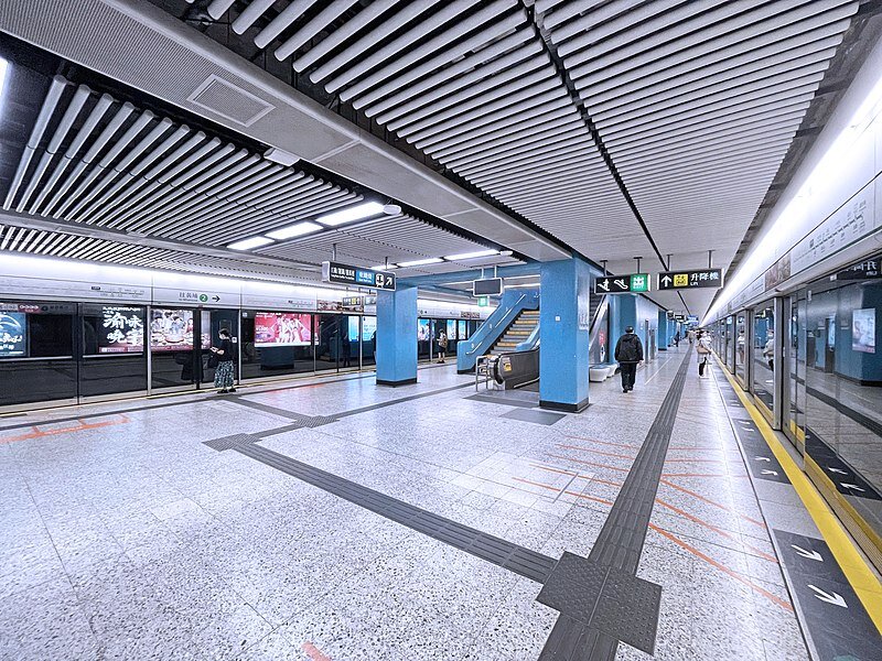 гостиница в москве четырехместные номера. новосибирск-главный, новосибирск, улица дмитрия шамшурина, 43. гостиница рядом с железнодорожным вокзалом. гостиница около жд вокзала. город отель казанский вокзал.