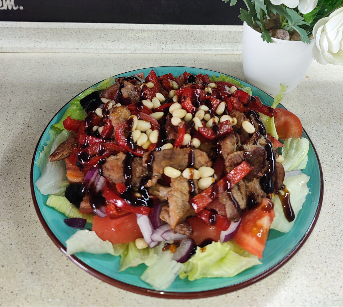 Телятина жесткая. Мраморная говядина рибай. Говяжья вырезка на гриле. Телятина жесткая. Стейк говяжий рибай.