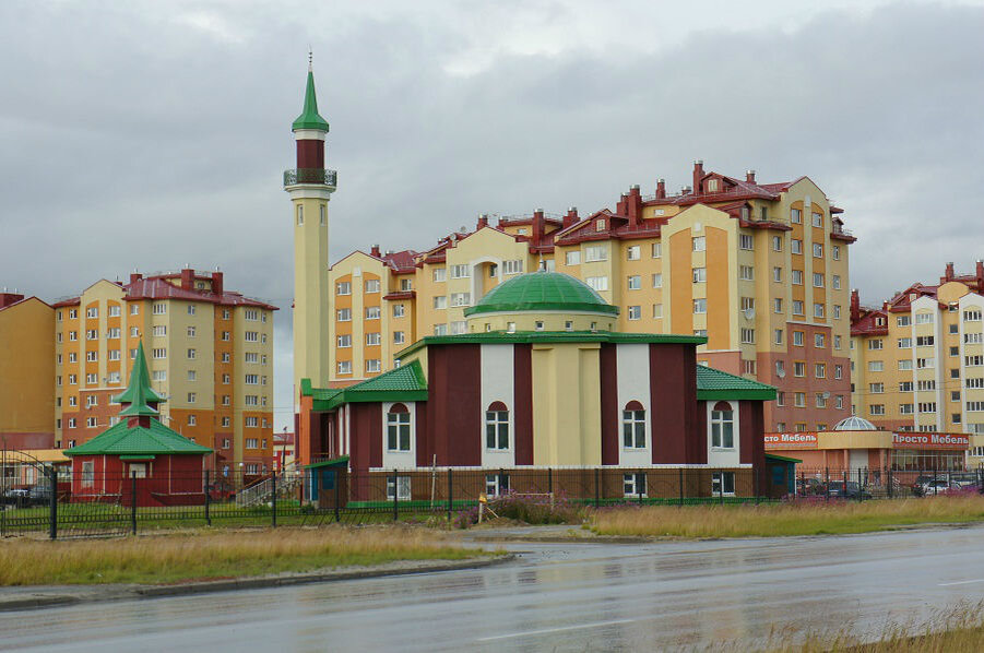 Новый уренгой сайт города. Мечеть новый Уренгой. Соборная мечеть г. новый Уренгой. Новый Уренгой достопримечательности. Мечеть Салехард.