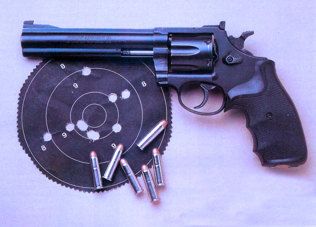 Вариант револьвера с шестидюймовым стволом