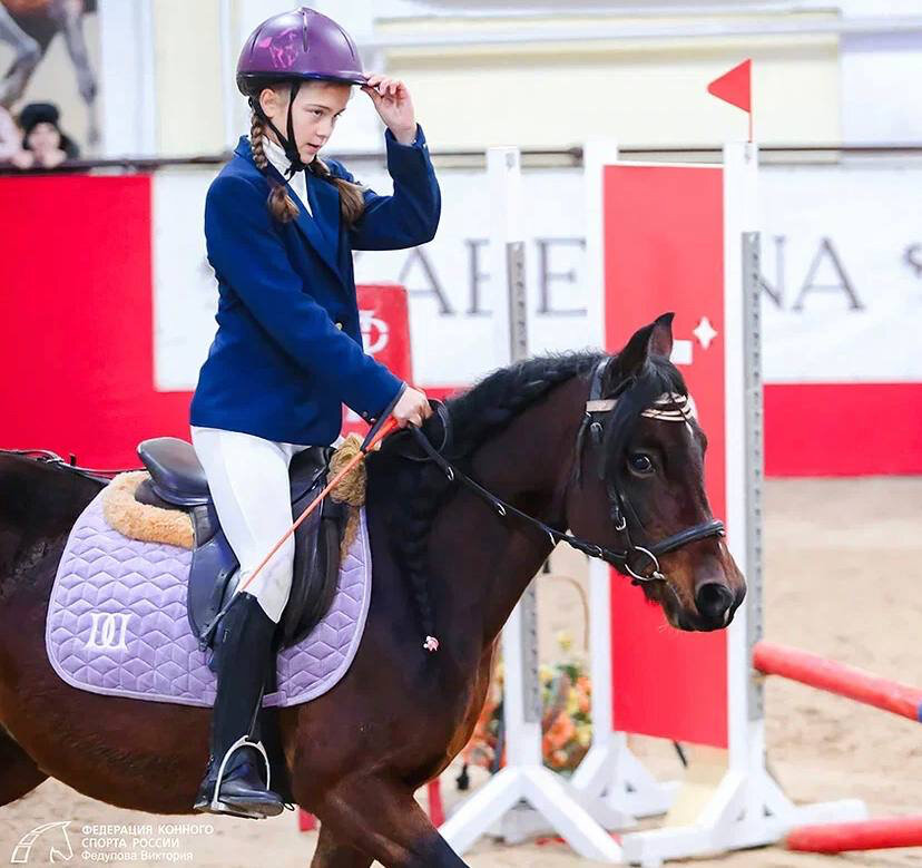 Конюшня чулково. Конноспортивный манеж исаакий. Конный клуб манеж. Кск звездный московская область. Кск райдер в санкт петербурге.