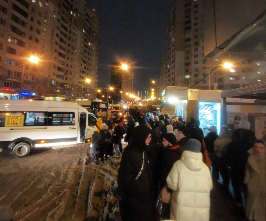 Очереди на транспорт в Одинцово. Фото из социальных сетей.