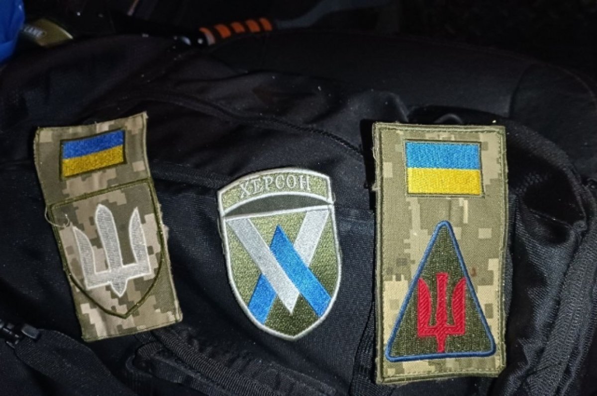    В Петербурге вскрыли машину военкора и подбросили туда шевроны ВСУ