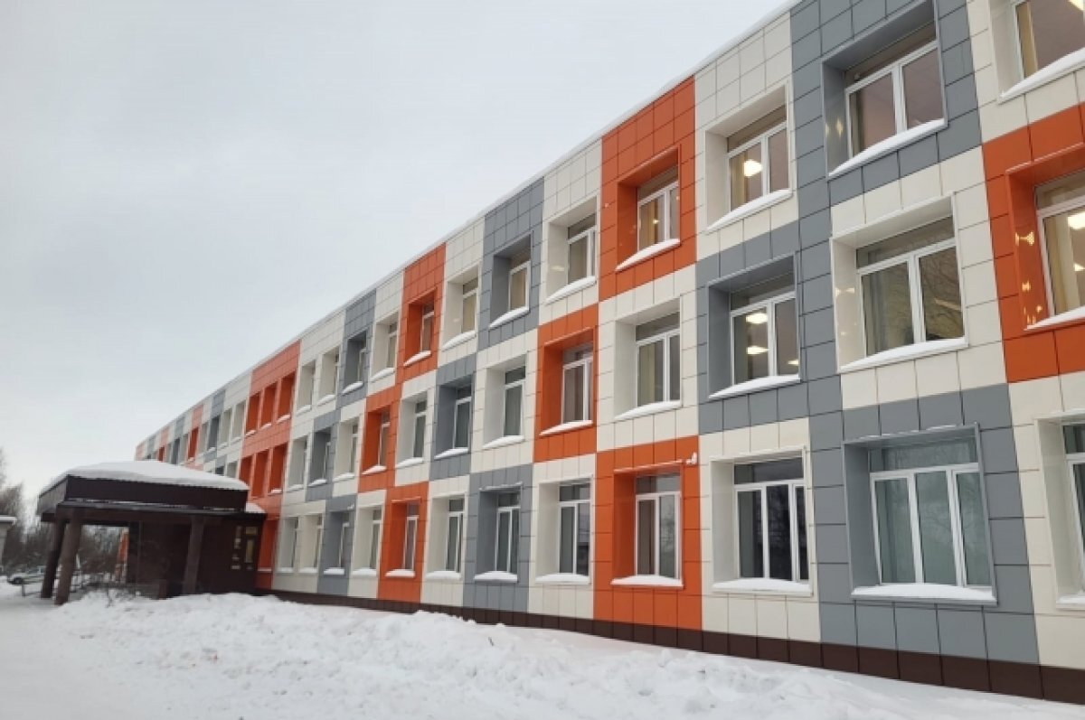    Олонецкую школу № 1 открыли после капремонта