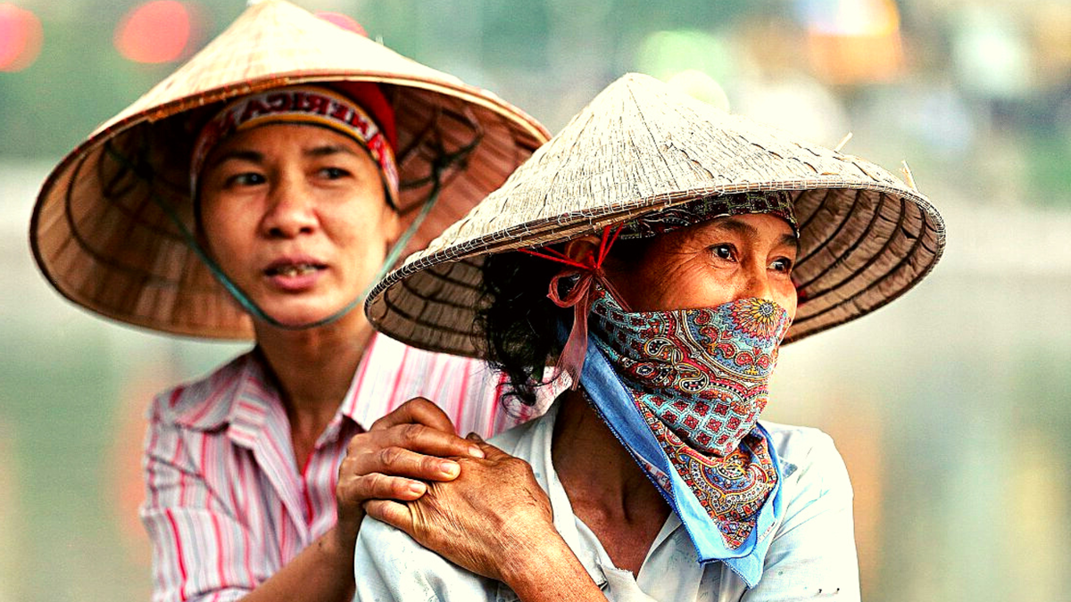 Любовь еще жива. Парень думает о девушке. Изображение любви. Песняры владимир николаев в молодости. Леонид борткевич и владимир мулявин.