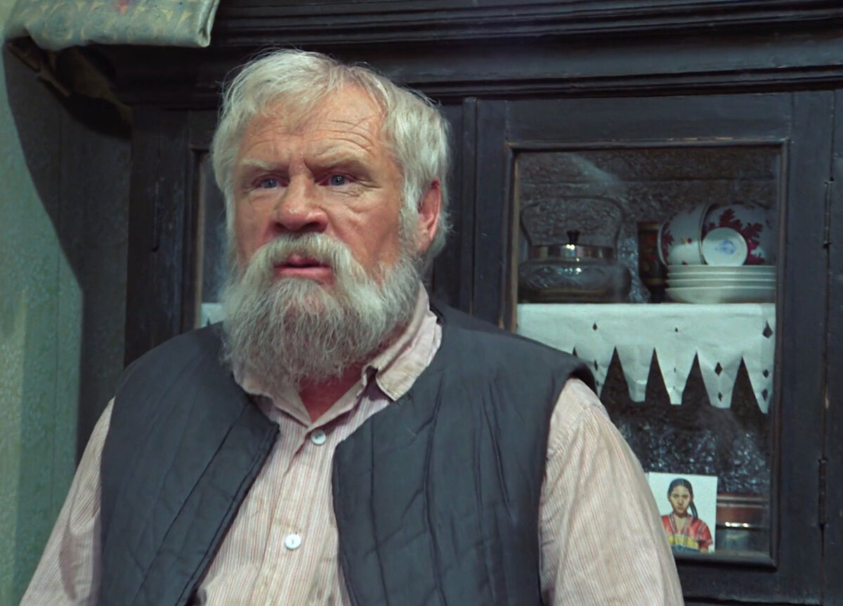 Кадр из кинофильма "Калина красная", 1973 г., режиссер и сценарист Василий Шукшин, композитор Павел Чекалов (скриншот) 