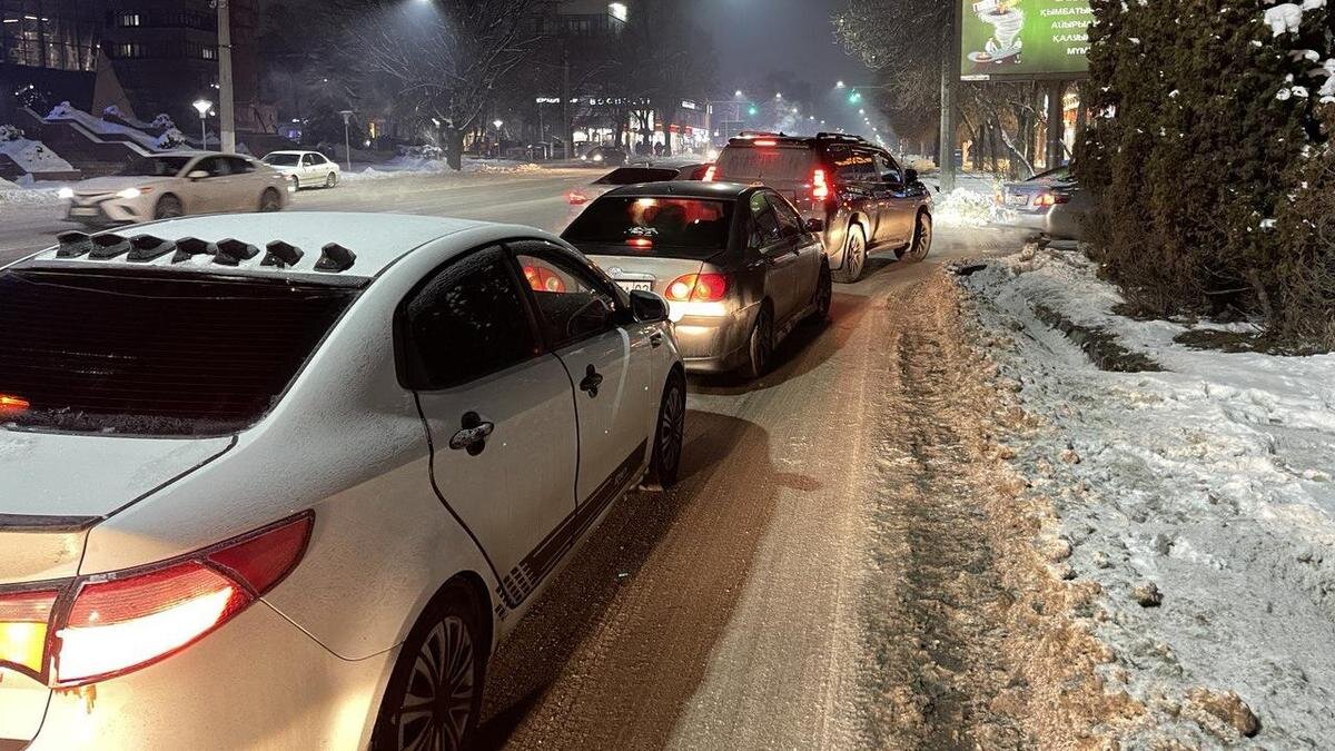 мотоциклист выехал из города в 7