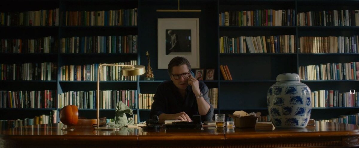 И Алекс начинает собственное расследование (листайте)