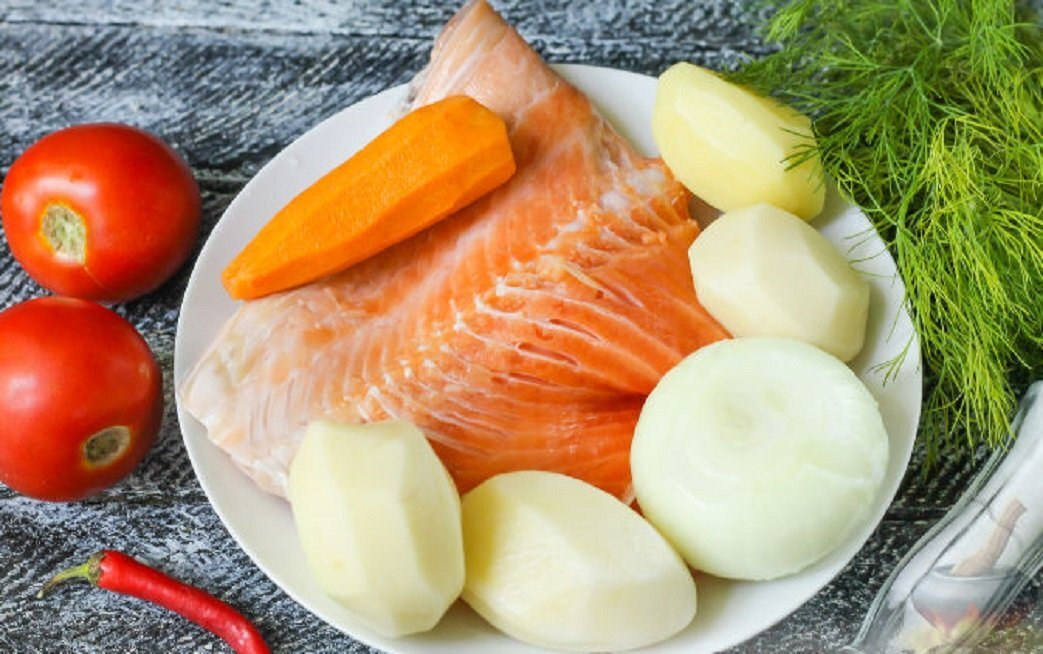 Как разделать щуку на филе. Филе с кожей и реберными костями. Разделанная рыба горбуша. Как отделить рыбу от хребта. Разделка лосося.