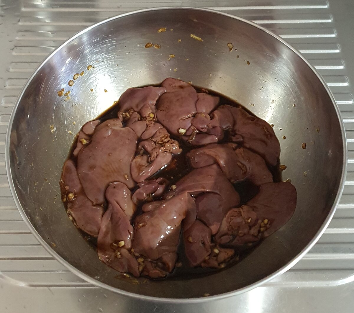 Куриная печенка и сердечки. Сердечки куриные замороженные. Куриные сердечки. Куриные сердечки. Куриные сердечки.