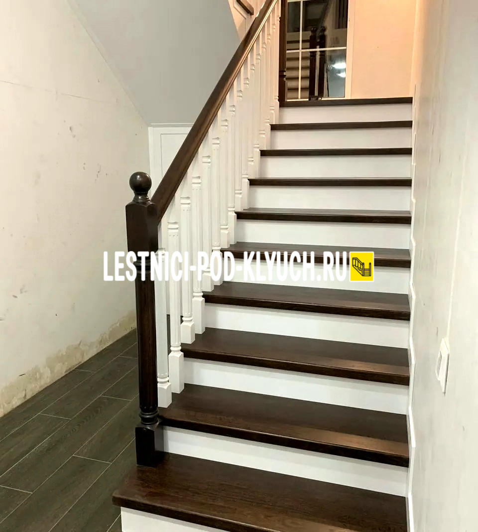 Принимаем звонки: пн-вс с 8:00 до 21:00 (+7 499 490-72-90). Электронная почта: info@lestnici-pod-klyuch.ru 