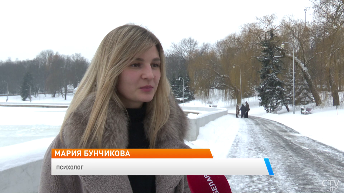 Агрессия подростков. Девочка грустит. Подросток из не благополучиной семьи. Синдром брошенного ребенка. Психологическая коррекция детей с зпр.