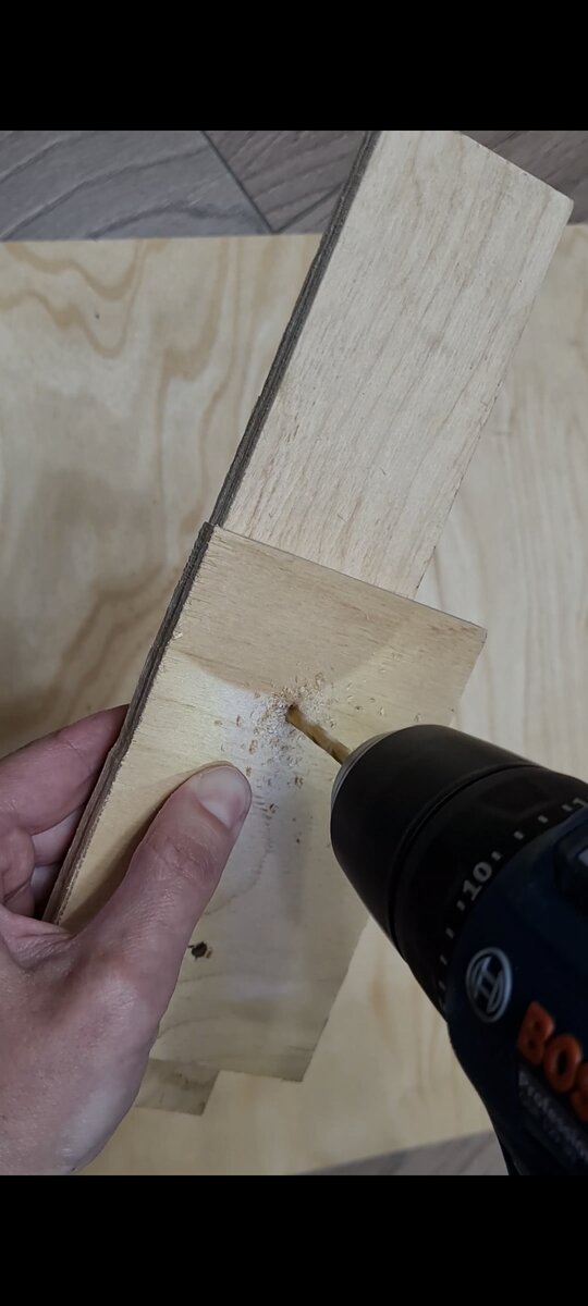 тест сверление отверстий. схема обработка глухих отверстий. 1 мм. особенности сверления глубоких отверстий. сверление ручной дрелью.