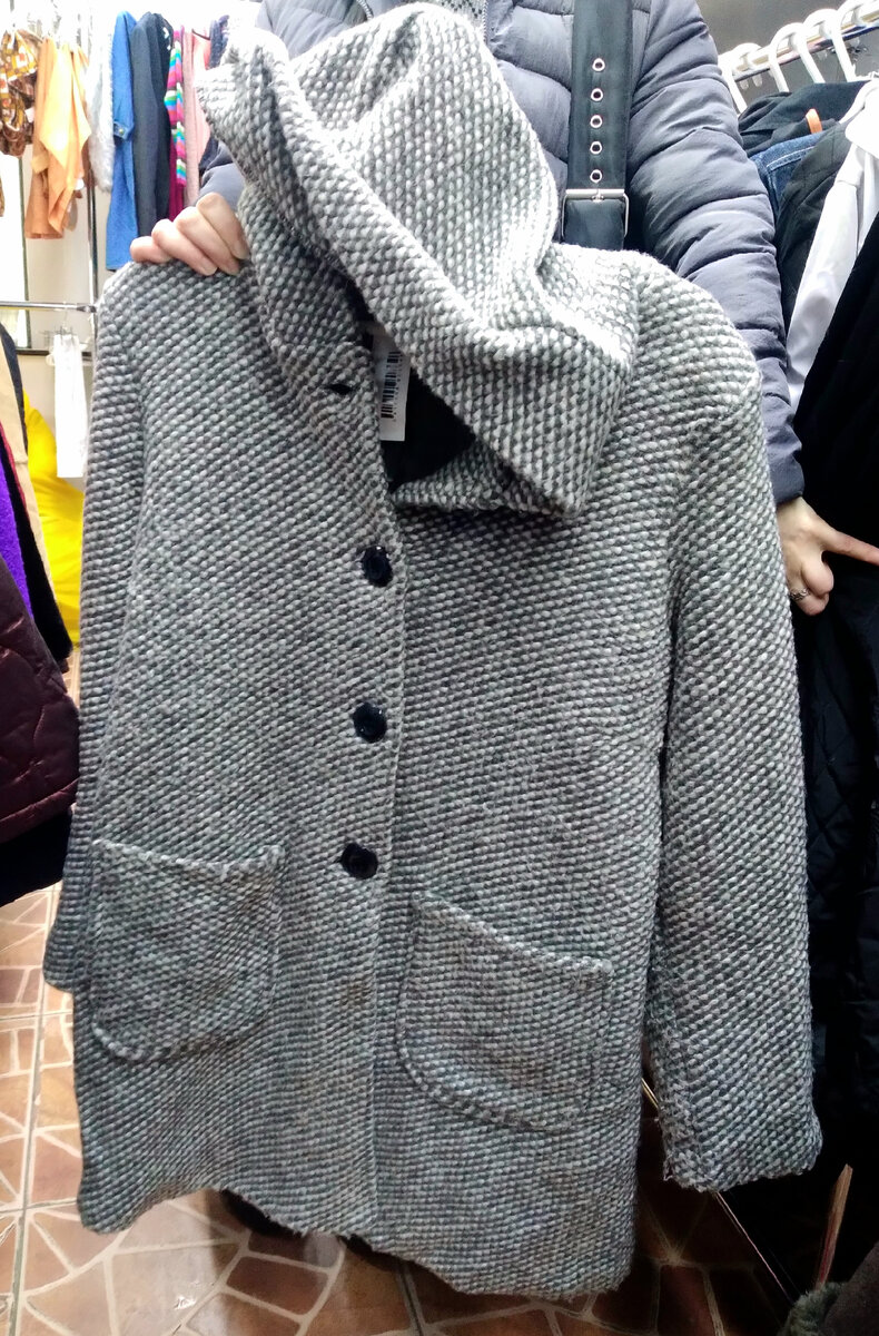 пальто pompa с песцом. пальто халат pompa с мембраной. вязаное пальто женское зимнее. пальто с капюшоном женское. утепленные шерстяные пальто.