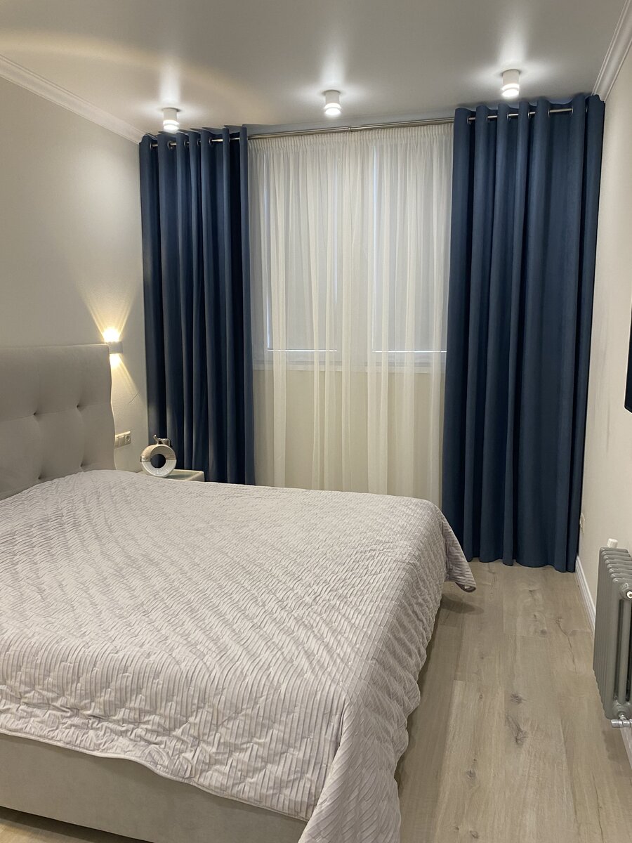 Шторы в маленькую комнату. Шторы в морском стиле. Как оформить комнату шторами. Шторы в неоклассическом стиле. Стильные шторы в спальню.