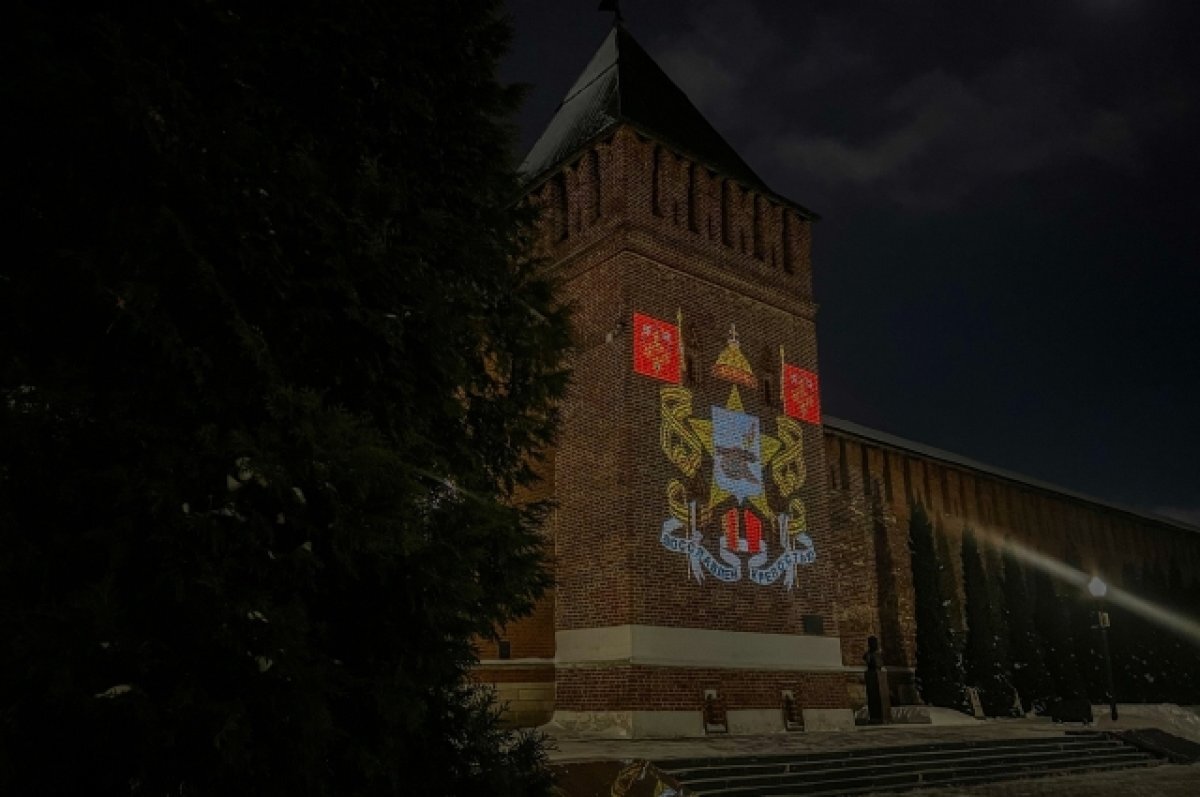    Гобо-проекторы появились в Смоленске на крепостной стене