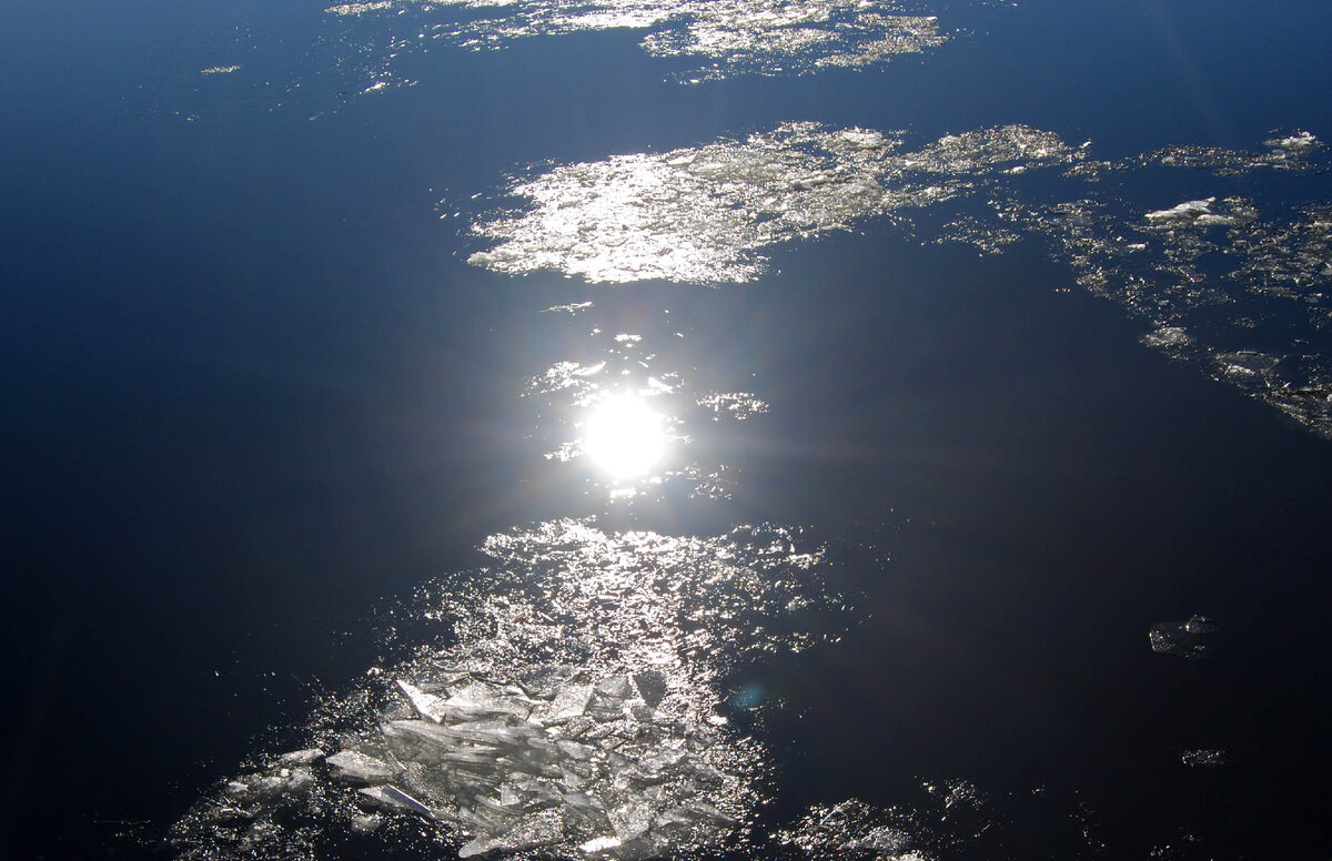 замерзшая волга самара. встал ли лед на волге. самара волга лед. самара волга лед. лед рыбак река.