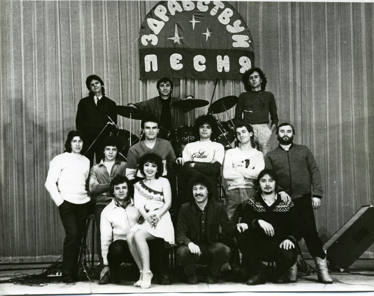 Что собой представляет радио. Принцип действия простейшего радиоприемника. Текст новостей пример. Реклама на радио и телевидении. Рекламный текст для радио.