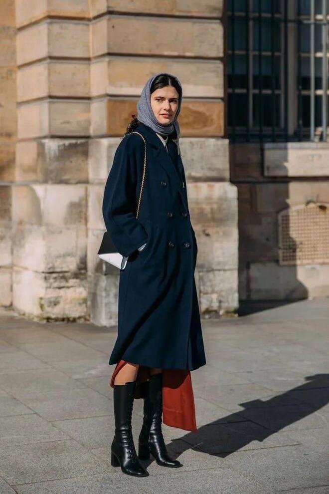 фэшн иллюстрация. модные силуэты 2024. силуэт модели. стилизованная женская фигура. пальто а силуэта.