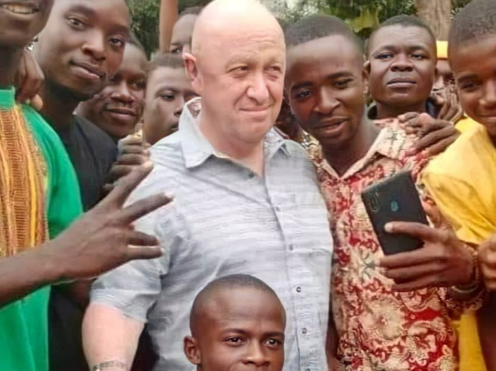 рыжие близнецы мальчики. вероятность родить двойню. близнецы дауны. елена гилберт кэтрин пирс амара татия. кэтрин пирс и елена гилберт и амара.